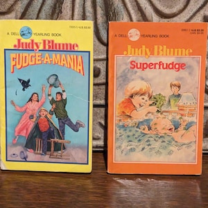 2pk JUDY BLUME - Fudge-A-Mania & Superfudge Paperback Book Set, Kids Paperback Chapter Book Bestsellers Retro Gift Book Lot Funny Stories