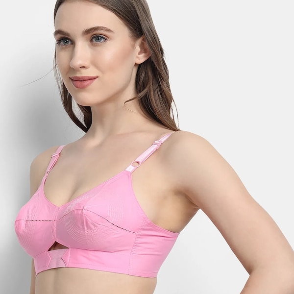 Soutien-gorge Bullet vintage cerclé en coton biologique Bonnets surpiqués avec élastique central.