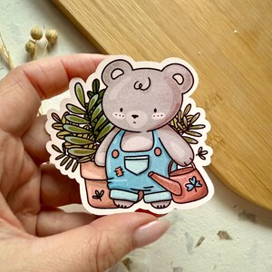 Adesivo/tuta Teddy Bear Gardening Cottagecore, annaffiatoio, decalcomania botanica fustellata
