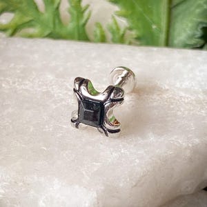 1pc Black Pyramid Crystal Tribal Design Labret Internally Threaded Helix Tragus