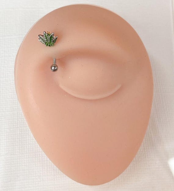 Surgical Steel Curved Marijuana Weed Pot Leaf Barbell Eyebrow Cartilage Ring Surgical Steel Curved Marijuana Weed Pot Leaf Barbell Eyebrow Cartilage Ring