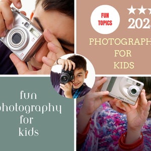 Pode incluir: Uma colagem de imagens com crian&ccedil;as tirando fotos com c&acirc;meras digitais. O texto "Fun Photography for Kids" &eacute; exibido no canto superior direito da imagem. O texto "2023" &eacute; exibido abaixo do t&iacute;tulo. O texto "Fun Topics" &eacute; exibido em um c&iacute;rculo vermelho no canto superior direito da imagem.