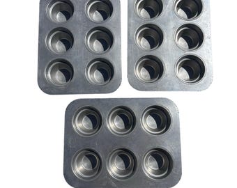 AMCO 977350 Backformen 6 Cup Crown Muffin Pfannen (3er Set) - 3-1 / 2 "kommerzielle Nutzung