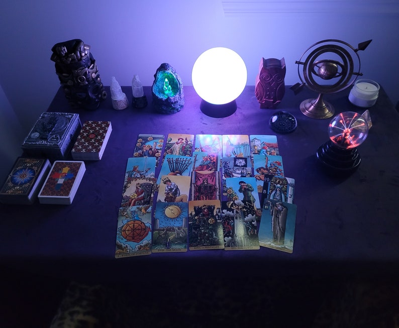 tarot reading tarot montreal tarot nyc tarot los angeles tarot california tarot miami tarot card astrology voyance psychic 2024 dragon year twin flame karmic relation love compatibility love breath work guidance course tarot reiki course montreal