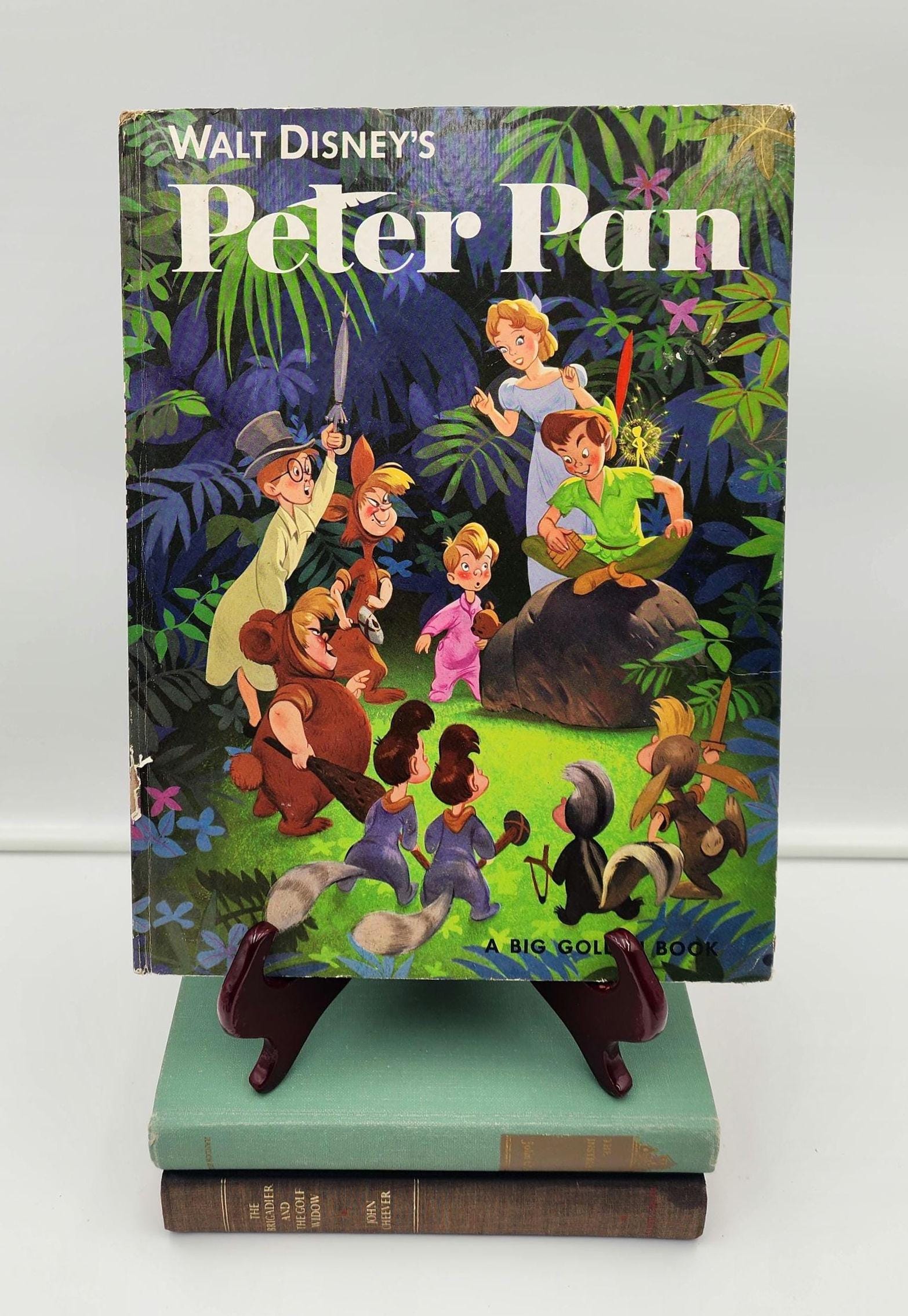 Walt Disney's Peter Pan　1970年版 Walt Disney's Peter Pan Golden Press Hardcover Book – 24th