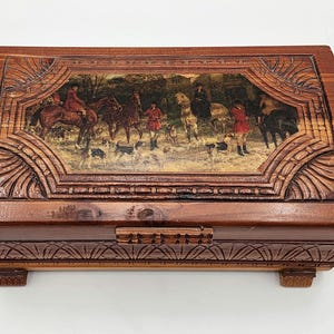 Vintage Hand-Carved Tramp Art Box with Hunting Scene – Unique Folk Art Jewelry & Keepsake Box
