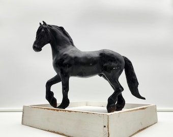 Breyer Reeves Friesian Horse #485 (1992) – Black Model, Fair Condition