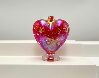 Jarrón de cristal artístico de estudio firmado, diseño Vines '97 / Cristal rojo iridiscente soplado a mano / Jarrón pequeño de cristal Carnival vintage para decoración