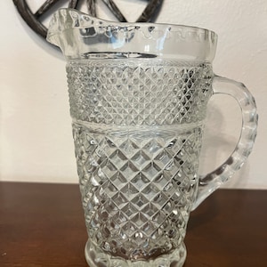 Vintage ANCHOR HOCKING Wexford Water PITCHER Heavy Textured Diamond