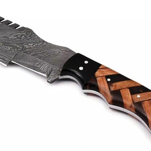 Damascus Steel Tracker Knife