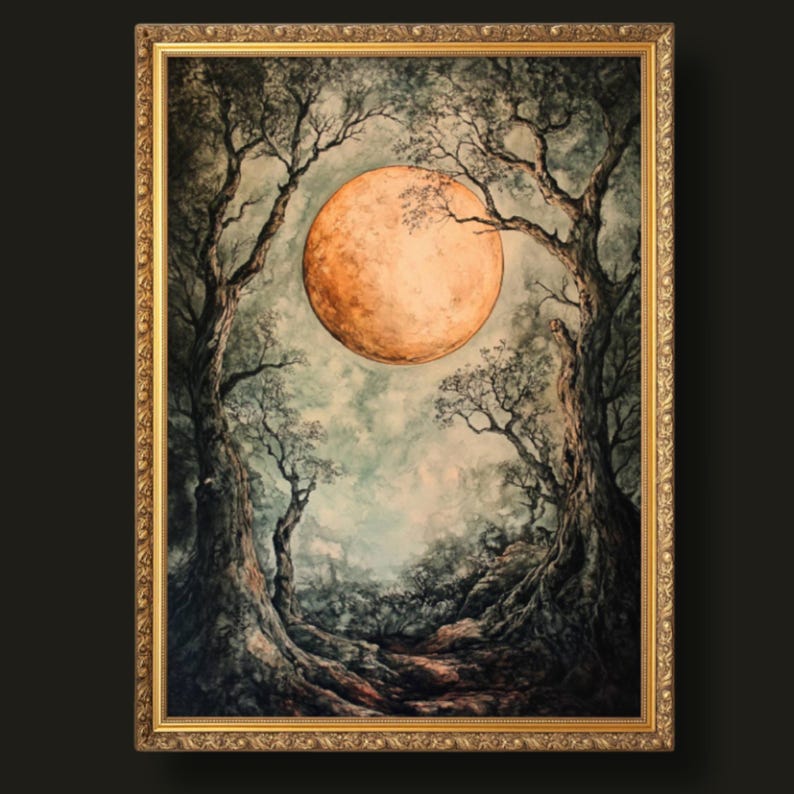 Puede incluir: Una pintura de una gran luna naranja que se levanta sobre un bosque oscuro. La luna est&aacute; rodeada de un cielo azul brumoso. Los &aacute;rboles est&aacute;n silueteados contra la luna, creando una escena dram&aacute;tica y misteriosa.