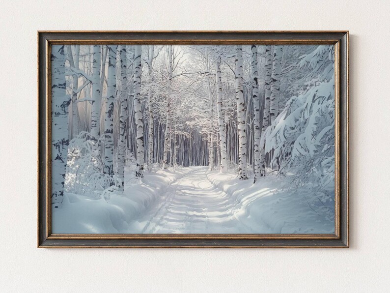 Puede incluir: Impresi&oacute;n art&iacute;stica enmarcada de un paisaje invernal. La obra representa un bosque nevado con un camino que atraviesa los &aacute;rboles. Los abedules tienen corteza blanca y negra. El marco es oscuro con un borde interior dorado.