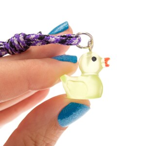 Rubber Duck Depuración de Java, JavaScript, Kernel. Llavero Pato de Goma Verde para Programación. Regalo del programador. Mini Duckie para desarrolladores imagen 4
