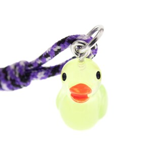 Rubber Duck Depuración de Java, JavaScript, Kernel. Llavero Pato de Goma Verde para Programación. Regalo del programador. Mini Duckie para desarrolladores imagen 5
