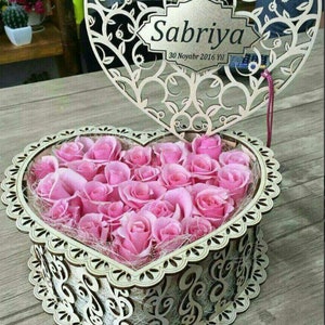 Caja con forma de corazón de San Valentín con tapa Plantilla cnc svg archivo dxf Rompecabezas de madera 3D Modelo 3D Vector Descargar