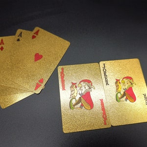 Elegante Gold-Poker-Spielkarten - Wasserdichtes Deck für dauerhafte Unterhaltung