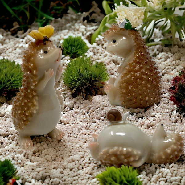 Charming Hedgehog Miniature Figurines- Delightful Addition to Your Garden/Animal Garden Animals Miniatures Planters/Terrariums/Gardens