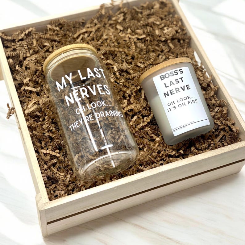 🌸 Personalized Boss or Employee Appreciation Gift Box – Custom Candle & Tumbler 🌸
Celebrate Your Employees or Boss in the sweetest way with this thoughtful Employee Apprecaition gift set! Whether you're shopping for your employee, boss, intern, this charming gift box is packed with love and personalized just for them.

✨ What’s Included:

9oz Custom Soy Candle – Personalized with their name or a sweet message. Smells amazing and warms the heart! Lid And Gift Box Included.