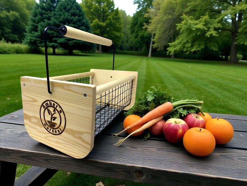 Cesta de madera personalizada para cosechar con asa giratoria: cestas grandes para recolección de jardín de 40 x 20 x 20 cm, regalo para jardineros. imagen 13
