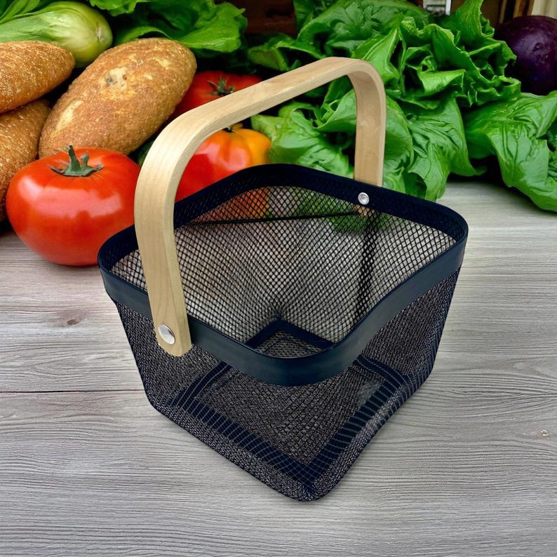 Gardening just got more personal! This custom mesh harvest basket is ideal for picking, washing, and storing produce. Beautifully practical and personalized for that special gardener in your life.