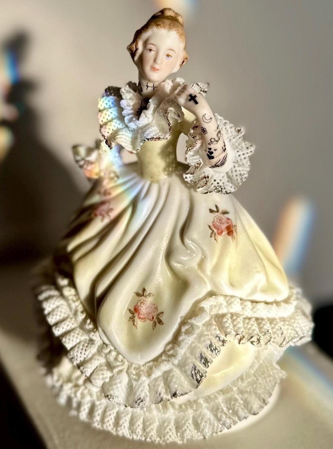 Vintage porcelain musical doll,20' tall music box | Josmoon