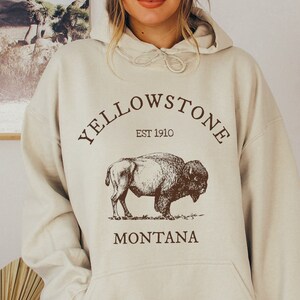 Yellowstone Hoodie Sweatshirt, Womens Montana Shirt, Bison Crewneck Pullover, Montana Gifts