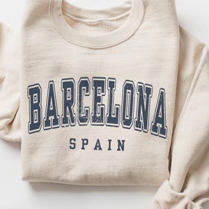 Barcelona Spain Crewneck Sweatshirt Gift Pullover Souvenir