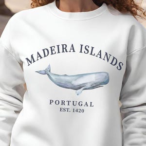 Sudadera de cuello redondo de Madeira, Portugal. Jersey vintage de ballena para mujer. Regalo.