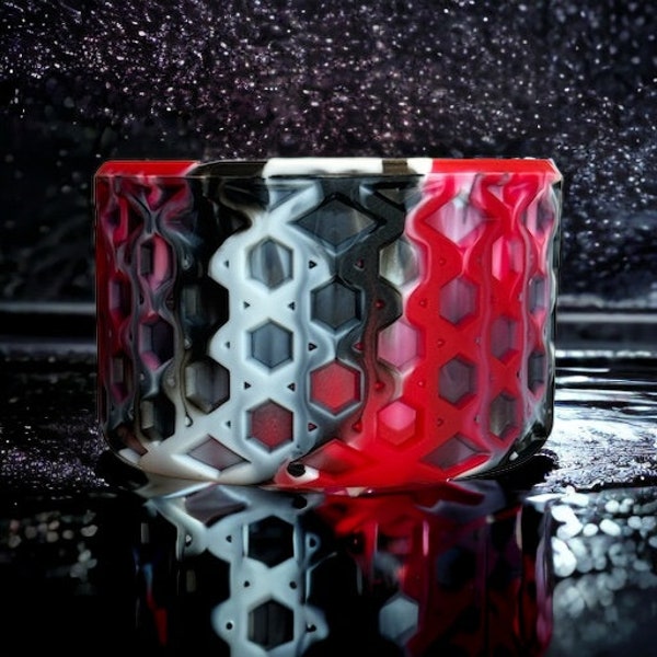 Red, White & Black Swirl Waffle Silicone Boot Stanley/Simple Modern/Brumate/Hydrojug