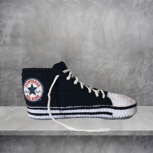 Handmade Crochet Converse-Style Slippers – Unisex, Custom Colors, Cozy Indoor Shoes