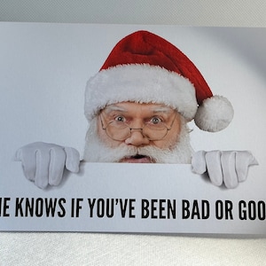 いたずらっ子にも、いい子にも使えるクリスマスグリーティングカード。サンタさんから直接、匿名でお届けします。あらゆる年齢の方にお楽しみいただけるホリデーシーズンの贈り物です。