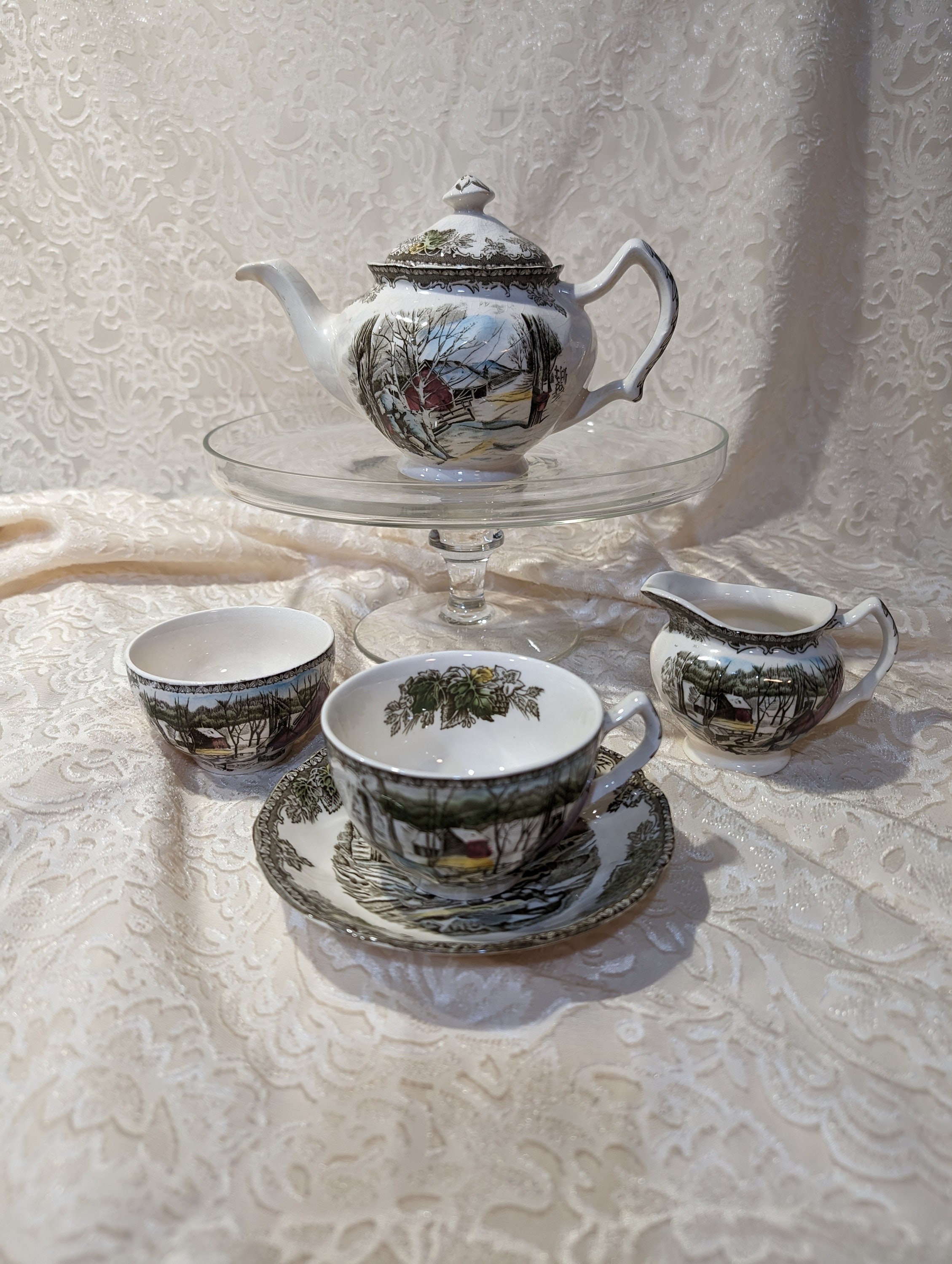 Madeline Pretty Port Tea Set 4 Cups & Plates Creamer Sugar Bowl Teapot 13  Piece
