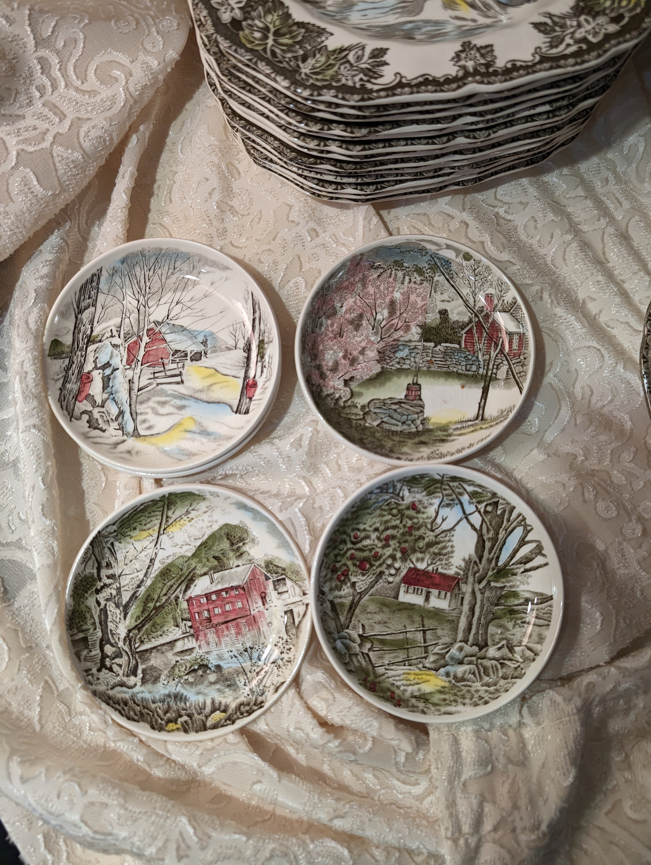 JOHNSON BROTHERS 食器セット 16点 未使用品 Friendly Village by Johnson Brothers Assorted Plates (the School