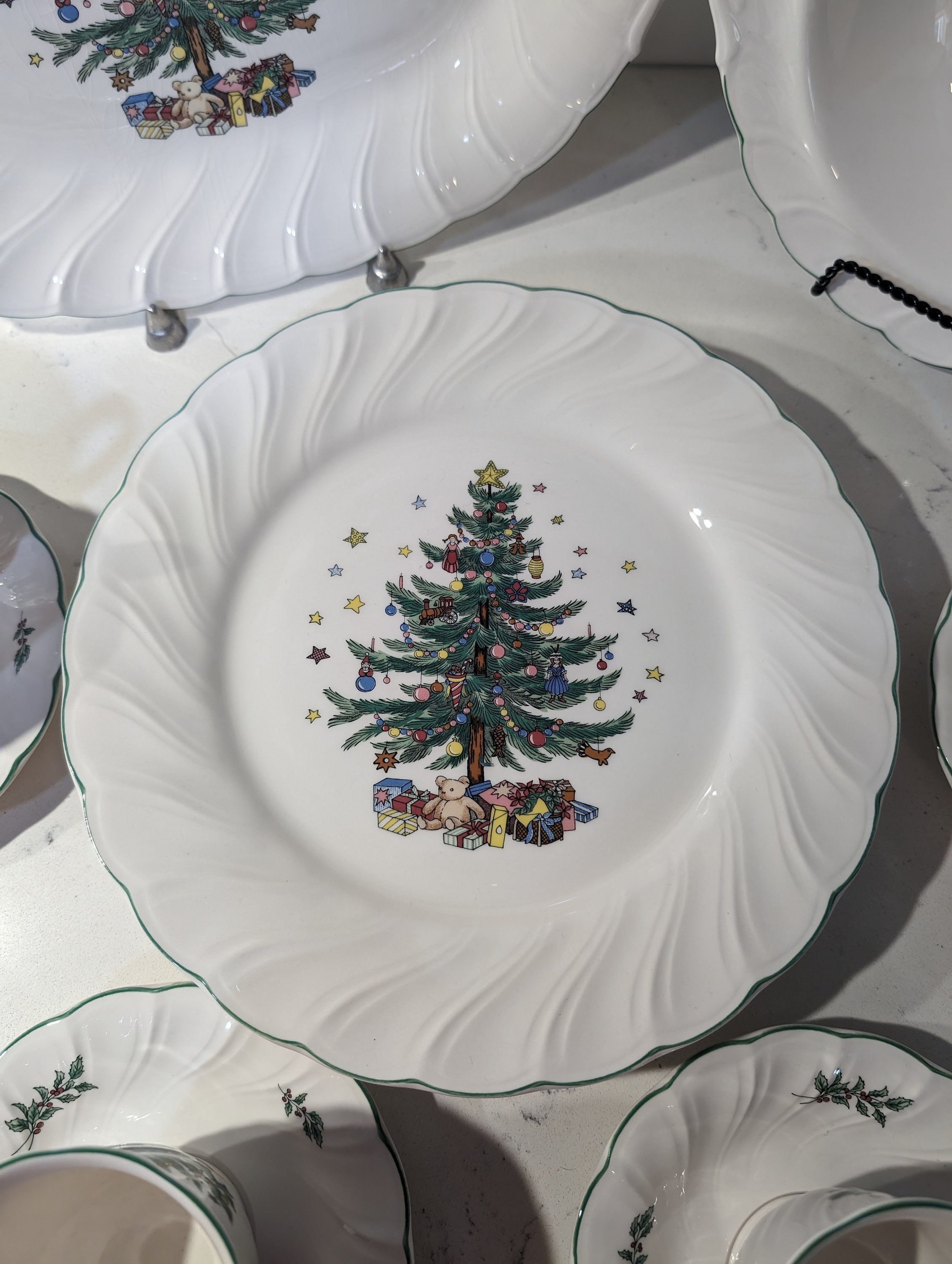 Nikko Happy Holidays Dinner Plates, Cups and Saucers, Serving Bowl
