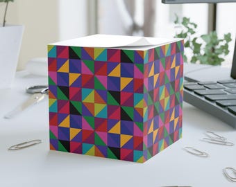 Cubo de notas con diseño de triángulos: 700 hojas