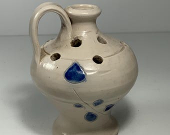 Jarrón de cerámica con esmalte de sal vintage en forma de rana y flores, 4,5 pulgadas.