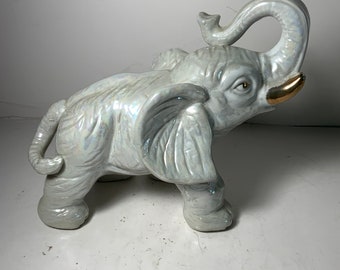 Statue d'éléphant en céramique Lustreware vintage signée 8 po.