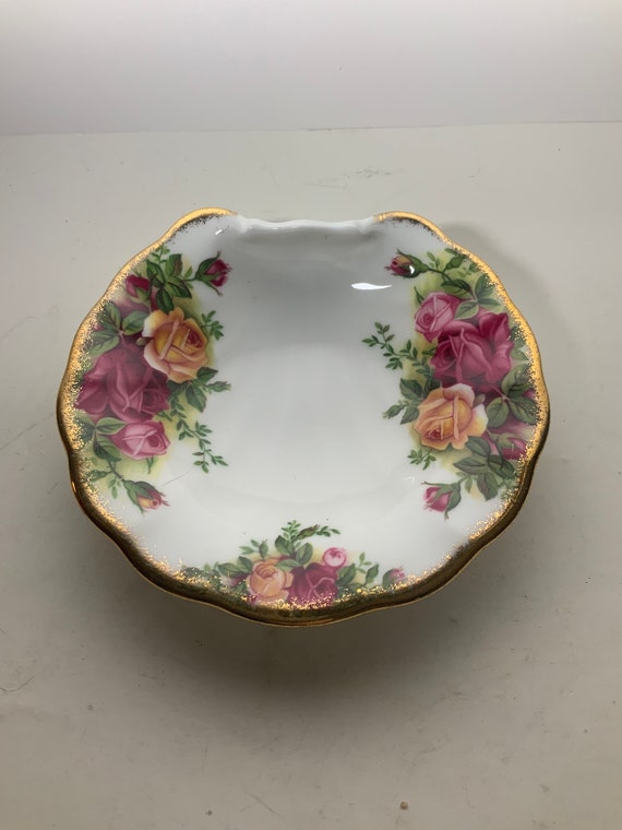 Vintage Royal Albert Old Country Roses Shell Trin… - image 2