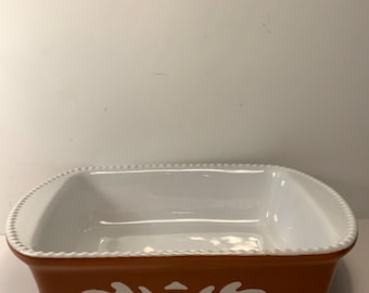 SÄLLSYNT Savinio Designs Brun och Vit Ekollon & Löv 9 x 9 Gryta