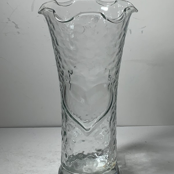 Anchor Hocking Heart Ruffled Wavy Glass Vase 6.5 in.