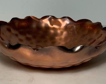 Cuenco de cobre gregoriano antiguo de 23 cm