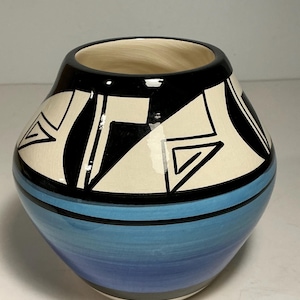 Vintage Ute Mountain Pottery Vase Signed Ruth Root 5 in.