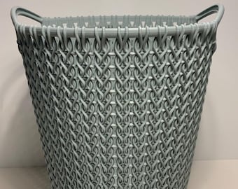 Lixeira de plástico azul claro com efeito trançado, fabricada na Polônia, 25 cm (10 pol.).