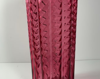 Vintage Large Pilgrim Studio Art Glass Cranberry Optic Ribbed MCM Glass Vase 9.75 in.