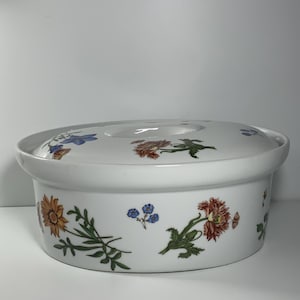 Cordon Bleu Flowers & Butterflies Lidded Oval Casserole Dish 10 in.