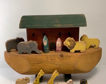 RARE Vintage Hand Carved Wood Folk Art Primitive Noah's Ark With