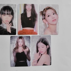 Cartes photos Le Ssérafim