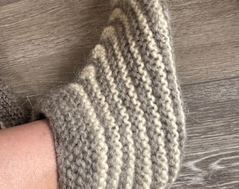 100% wool handmade socks/slippers made in Russia! Size 9-10  for females grey color