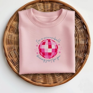 Bestickt - Ich bin ein Spiegelball - Folklore - Besticktes Shirt