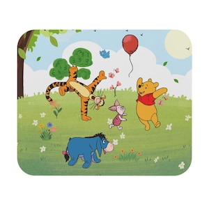 Alfombrilla de ratón con diseño de oso Pooh, bonita decoración de escritorio, regalo para niños, guardería, oficina, diseño de animales divertidos, bonita alfombrilla de ratón con diseño de oso Pooh.